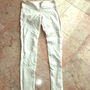 Alo leggings with mesh